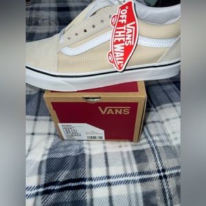 NEW Vans